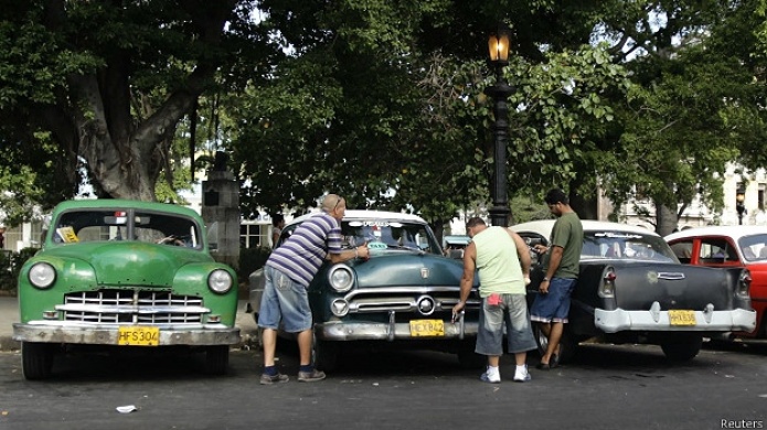 Cuba autoriza la venta libre de autos