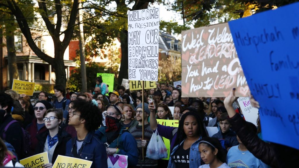  Fiscal&iacute;a eleva a 44 el n&uacute;mero de cargos contra autor de matanza de Pittsburgh 