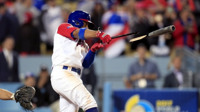 Lindor pega otro hit extra base y sigue haciendo historia en las mayores