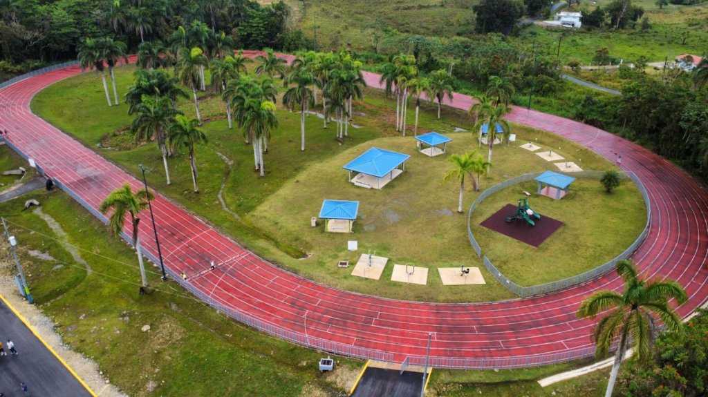  Renovada la pista atlética de Camuy 