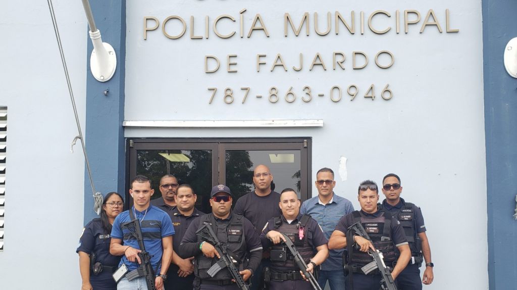  Alcalde de Fajardo divide en dos a la Polic&iacute;a Municipal para evitar dejar desprovista a ciudadan&iacute;a de seguridad en caso de surgir alg&uacute;n caso positivo al Covid 19 dentro del cuerpo 