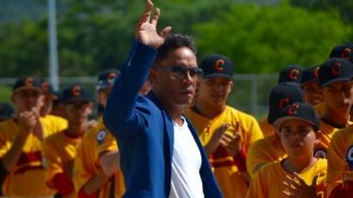 Roberto Alomar serÃ¡ auspiciador principal de torneo Sub 15