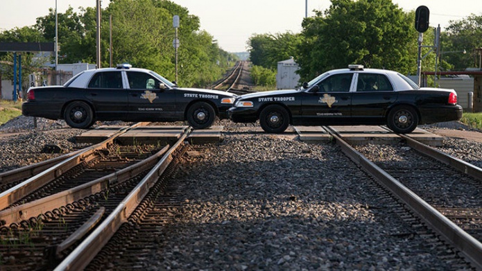 11 vagones con productos quÃ­micos vuelcan tras el descarrilamiento de un tren en Texas