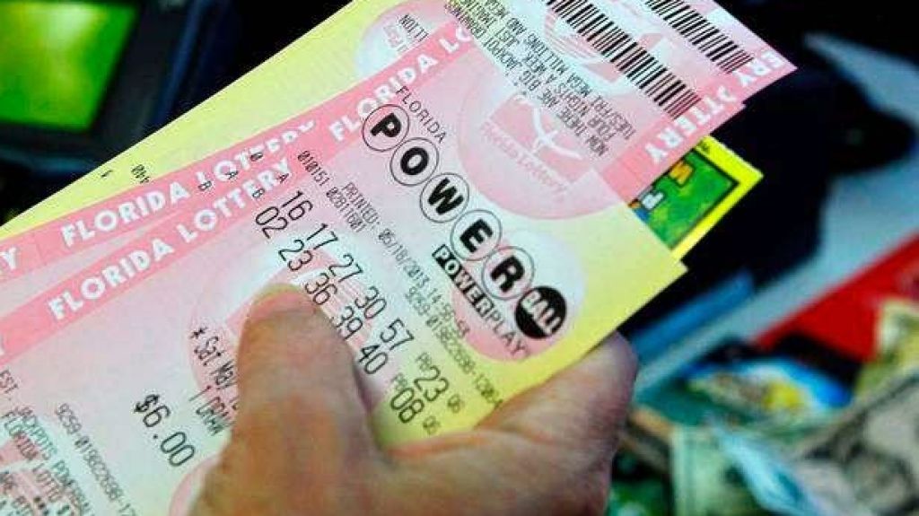  Boricua recogi&oacute; hoy su premio de dos millones de d&oacute;lares del Powerball 