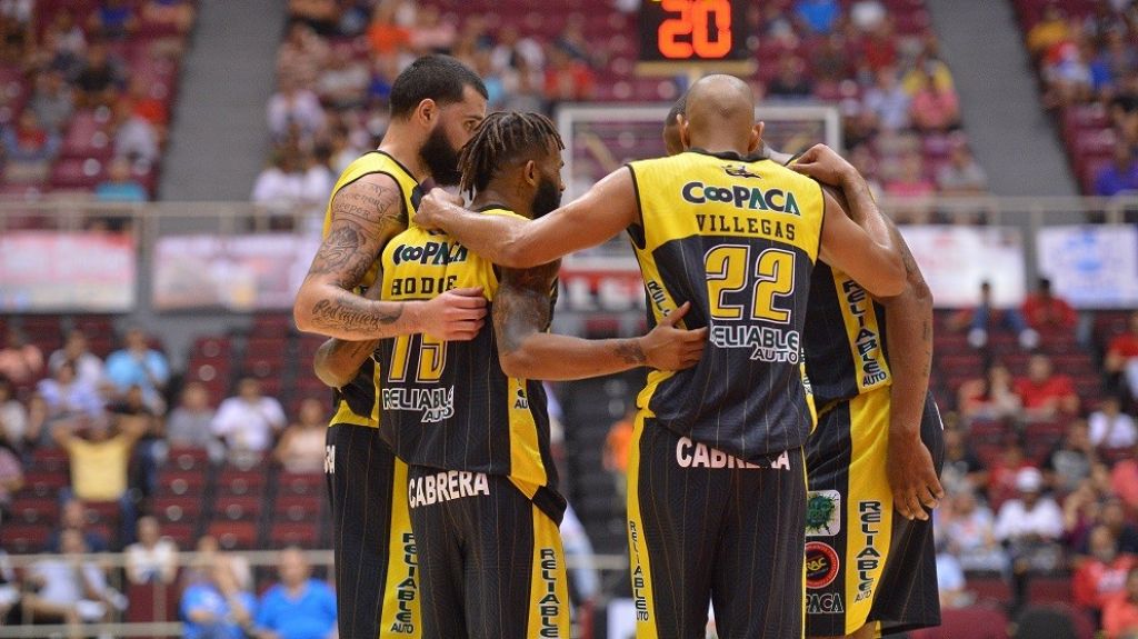  Capitanes y Santeros ganan en la carretera 