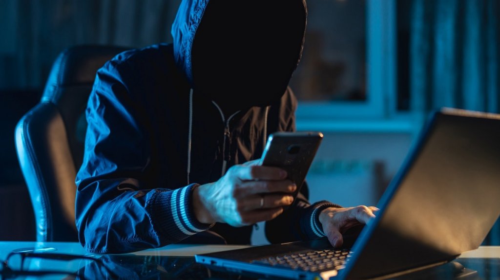  Fraude Telef&oacute;nico en Caimito: Supuesto Empleado de Banco Popular Estafa a Ciudadano con $1,600 