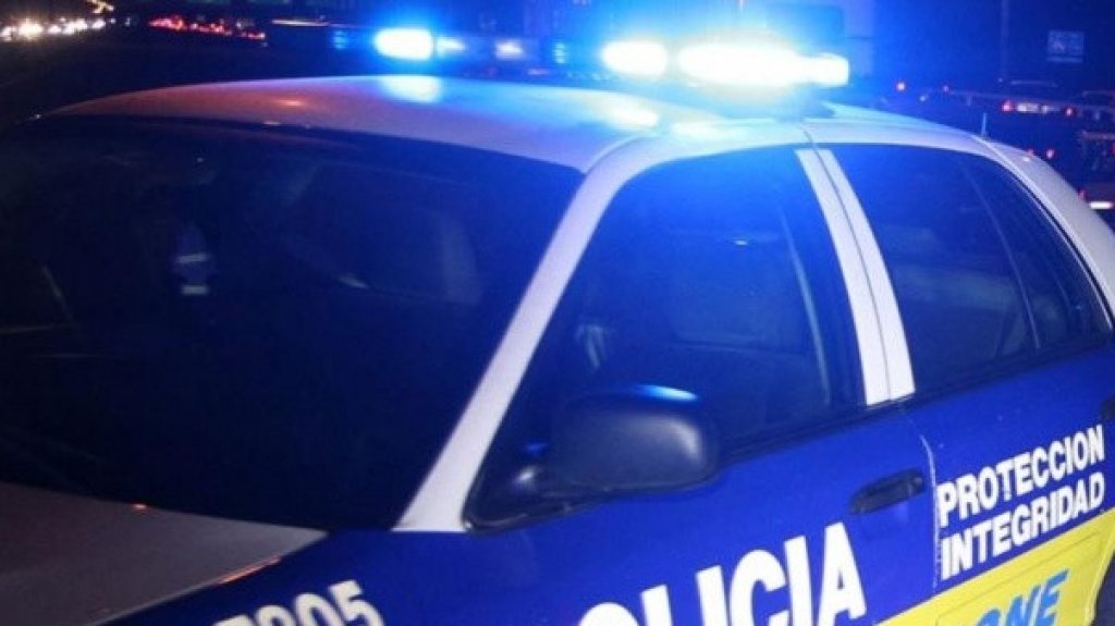  Disparan contra veh&iacute;culo en plena carretera de Ponce 