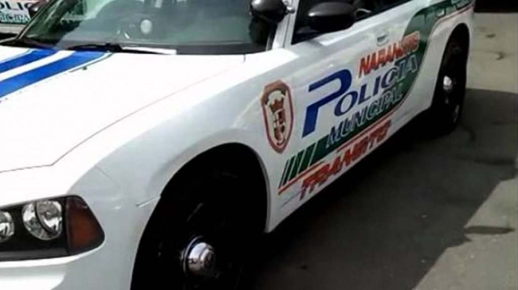  Hombre agrede polic&iacute;as municipales en Naranjito a &ldquo;pu&ntilde;os&rdquo; 