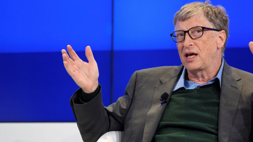  Bill Gates dice que le preocupa la visi&oacute;n de Trump sobre EEUU 