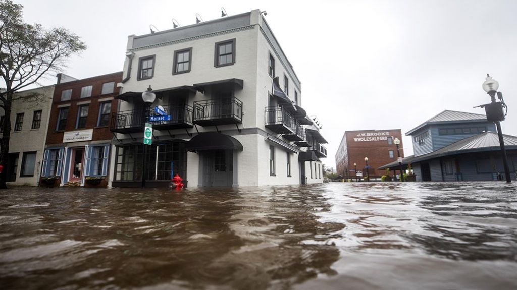  Florence sigue azotando con "catastr&oacute;ficas" inundaciones a Las Carolinas 