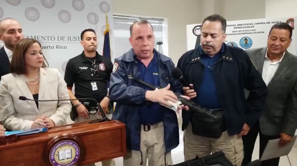  Video: Explican como &ldquo;Gatilleros en PR&rdquo; tienen armas sin n&uacute;meros de serie 