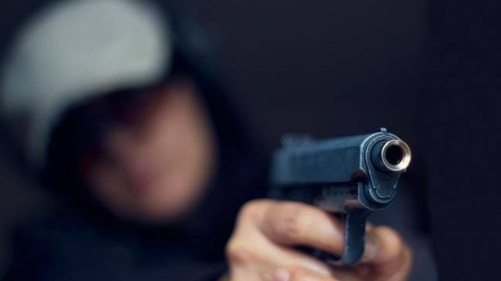  Le hacen carjacking en estacionamiento de centro comercial de Can&oacute;vanas 