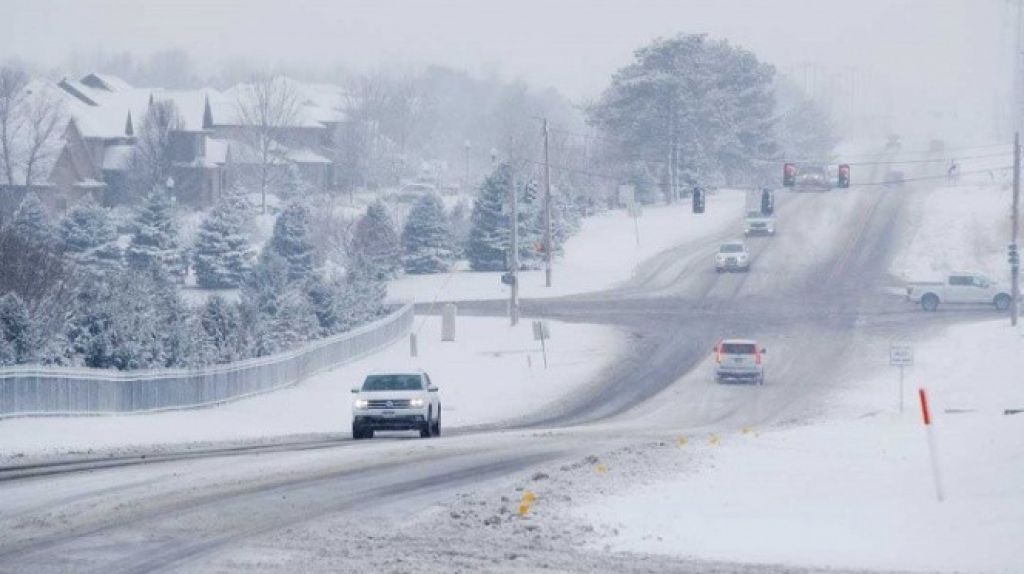  Tormenta invernal deja al menos 7 muertos en EE.UU. 