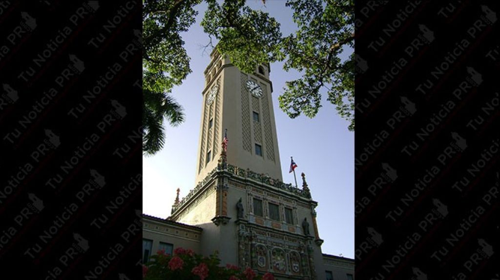  Presidentes de consejos estudiantiles exigen discusi&oacute;n con Junta de Control Fiscal&rdquo; 