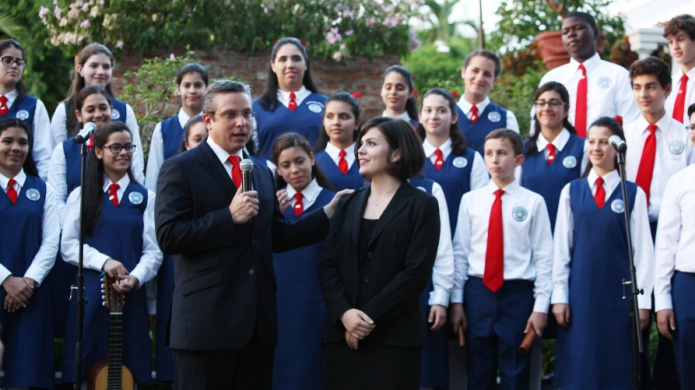 Gobernador recibe en La Fortaleza al Coro de NiÃ±os de San Juan
