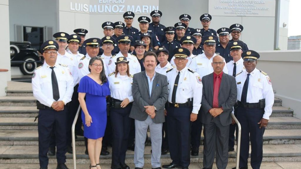  Anuncian el ascenso de 29 polic&iacute;as municipales en Carolina 