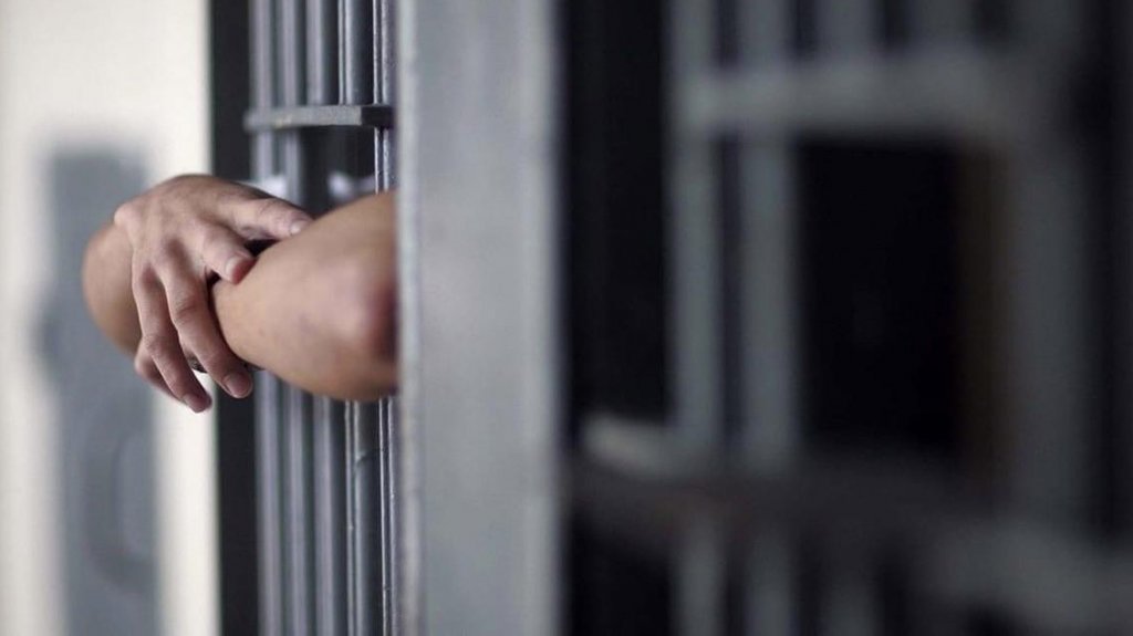  Federales arrestan hombre por coerci&oacute;n y seducci&oacute;n de un menor 