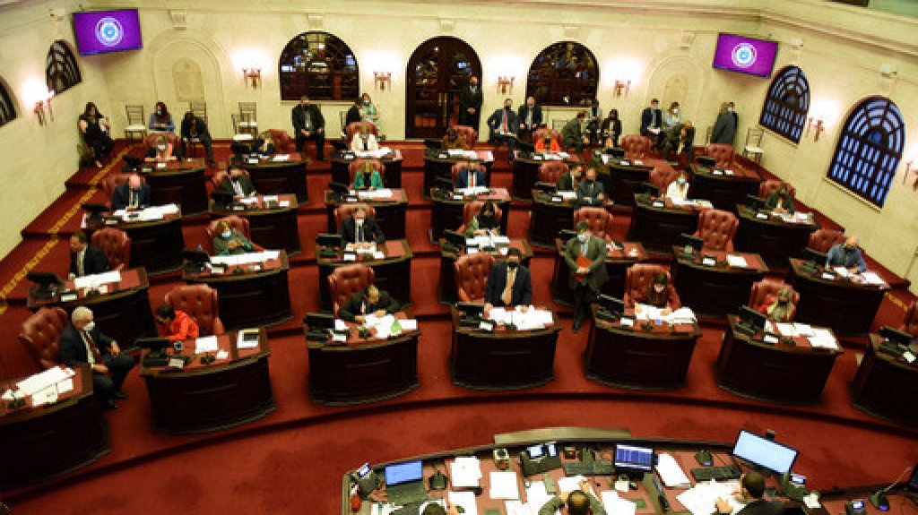  Critican que Cámara y Senado tenga récord de cero medidas enviadas al gobernador para su firma en los primeros tres meses de gestión pública 