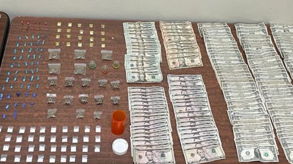  Arrestan pr&oacute;fugo en residencial de Mayag&uuml;ez y ocupan drogas en establos de caballos 