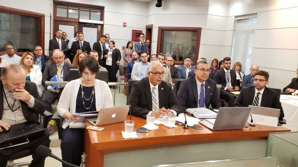  Escuche audio: Secretario de Hacienda dice que por Skype estuvo atento a la discusi&oacute;n del presupuesto en sus vacaciones 