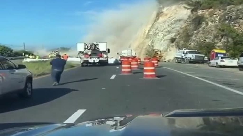  Video: Nuevo derrumbe en monta&ntilde;a de Ponce por el temblor de hoy s&aacute;bado 