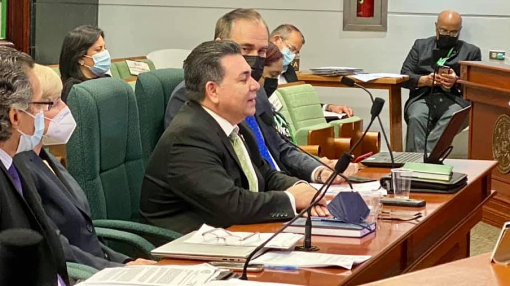  Colegio de Ingenieros advierte deficiencias en subastas para reparar planteles escolares 