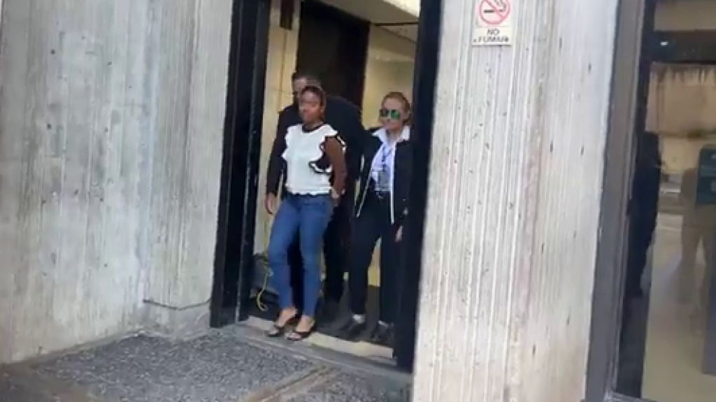  Video: A dormir en la cárcel Lisha 