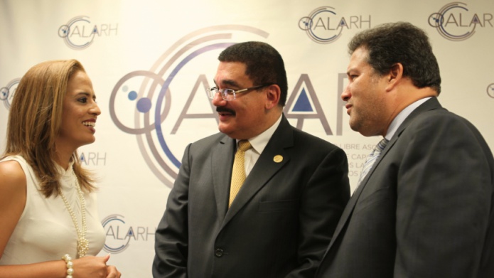 Elogia esfuerzos de servidores pÃºblicos en tiempos de ajuste fiscal