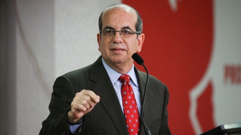  Presidente JCF le dice a AAV que fue uno de los responsables de la quiebra 