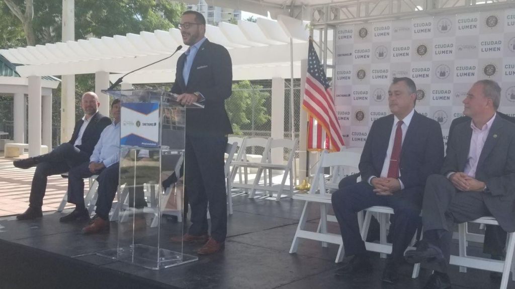  Vivienda inaugura complejo residencial para adultos mayores 