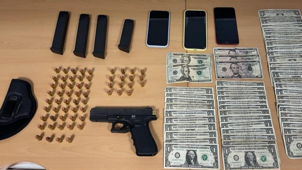  Una mujer y un hombre arrestados durante allanamiento en Santa Isabel 