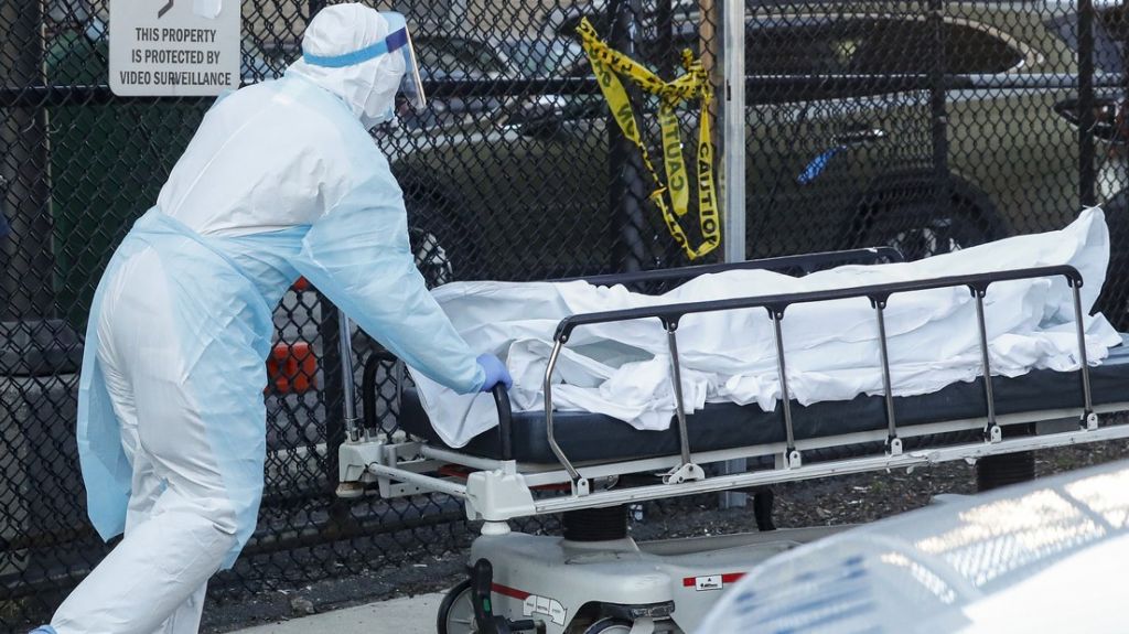  Nueva York vuelve a batir el r&eacute;cord de muertes por coronavirus en una jornada con 799 fallecidos 