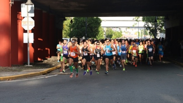 Verdejo padrino del YMCA 5k 2016 contra la obesidad en niÃ±os y adultos