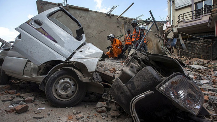 Ultima Hora:Un nuevo terremoto de magnitud 7,3 en Nepal causa muertes y derrumbes