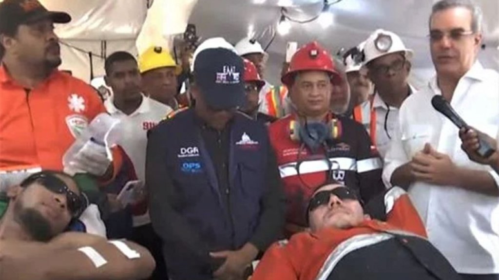  Rescatan en buenas condiciones de salud a los dos mineros atrapados hace 10 días bajo un derrumbe 