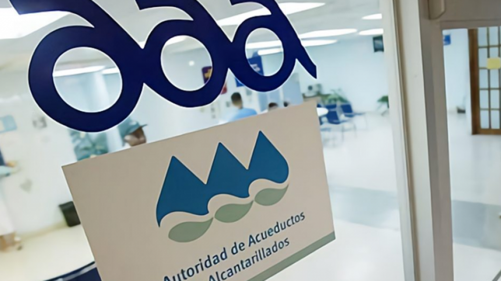  Brigadas de la AAA reparan aver&iacute;a en Juncos 