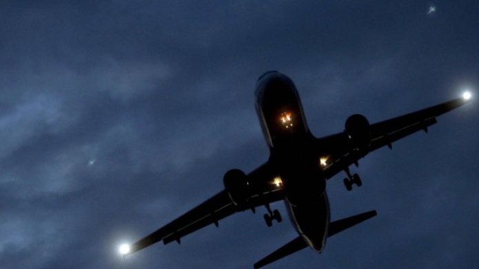 Otro Vuelo de Malaysia Airlines en problemas