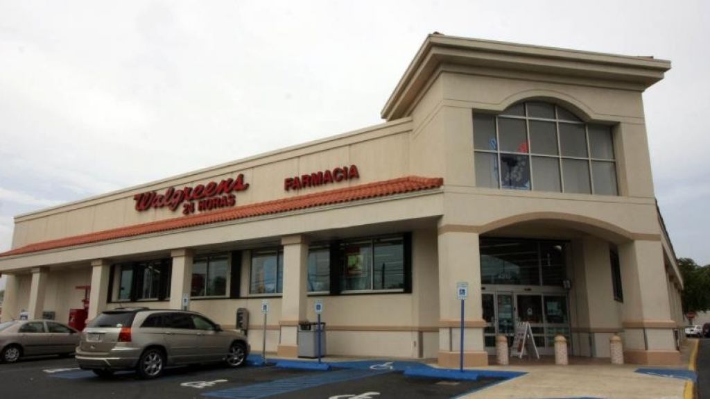  Polic&iacute;a busca a sujeto que con llave maestra roba dinero de las cajas registradoras de las farmacias Walgreens 