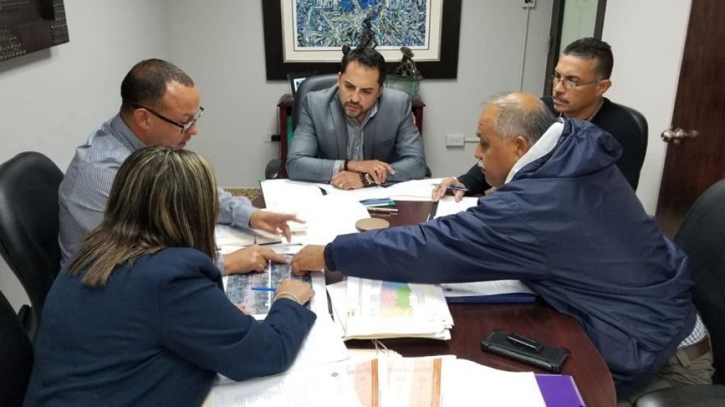  Representante &Aacute;ngel Pe&ntilde;a realiza reuni&oacute;n con DTOP y ACT para resolver problem&aacute;tica de la PR 30 