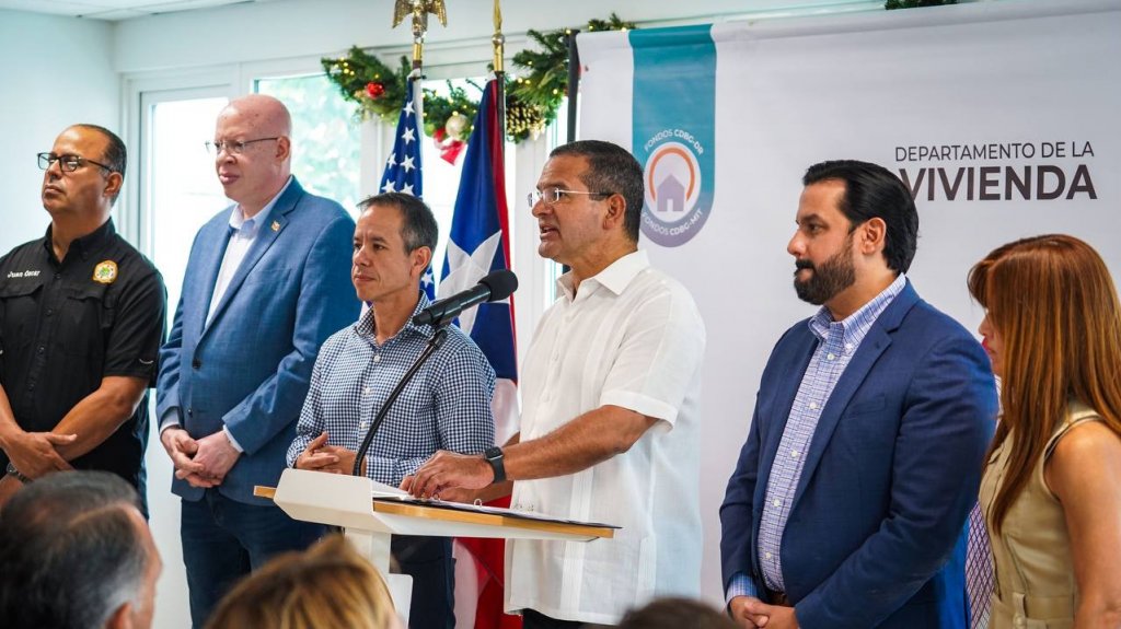  Gobernador inaugura nuevo proyecto de viviendas en casco urbano de Río Piedras 