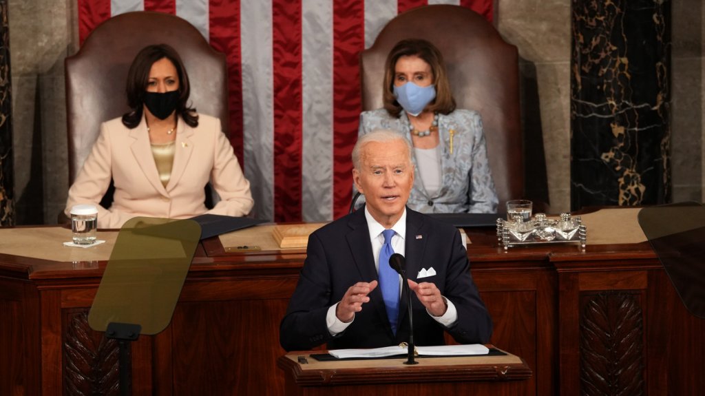  Biden env&iacute;a un aviso a Putin y asegura que no busca el &ldquo;conflicto&ldquo; con China 