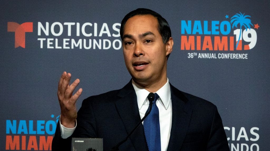  Juli&aacute;n Castro dice que Trump est&aacute; "preocupado" por Florida 