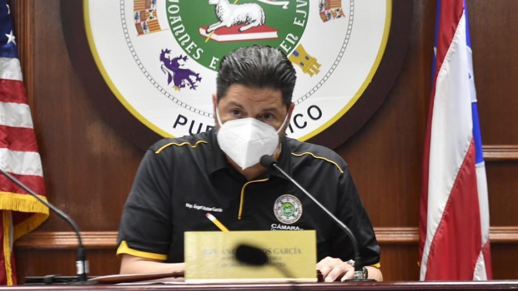  Matos Garc&iacute;a solicita al gobernador que asigne fondos para los t&eacute;cnicos de sala de operaciones del Centro M&eacute;dico 