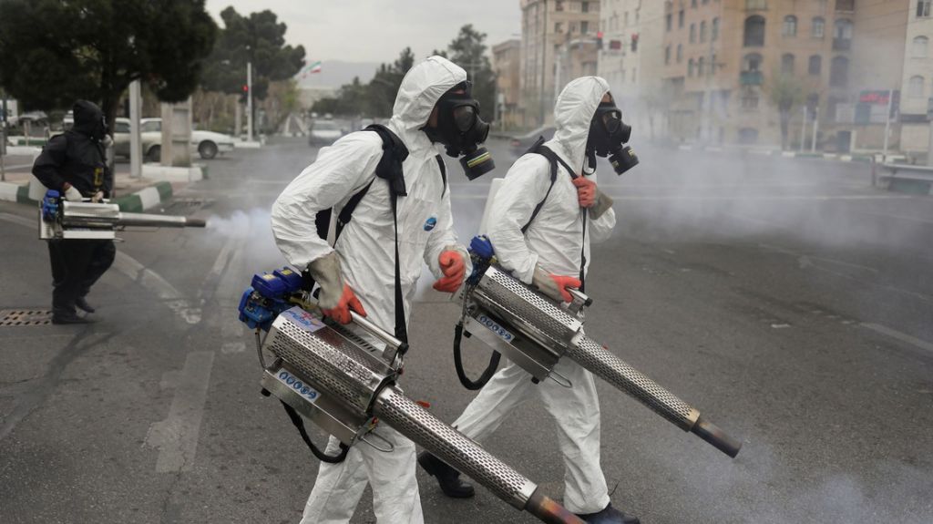  Ir&aacute;n califica de "extra&ntilde;a" la oferta de EE.UU. para ayudarles a combatir el covid-19 y menciona la posibilidad de que hayan creado el virus 