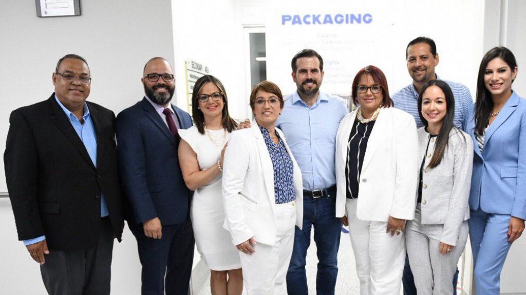  Gobernador inaugura primera biofarmac&eacute;utica propiedad de cuatro mujeres puertorrique&ntilde;as 