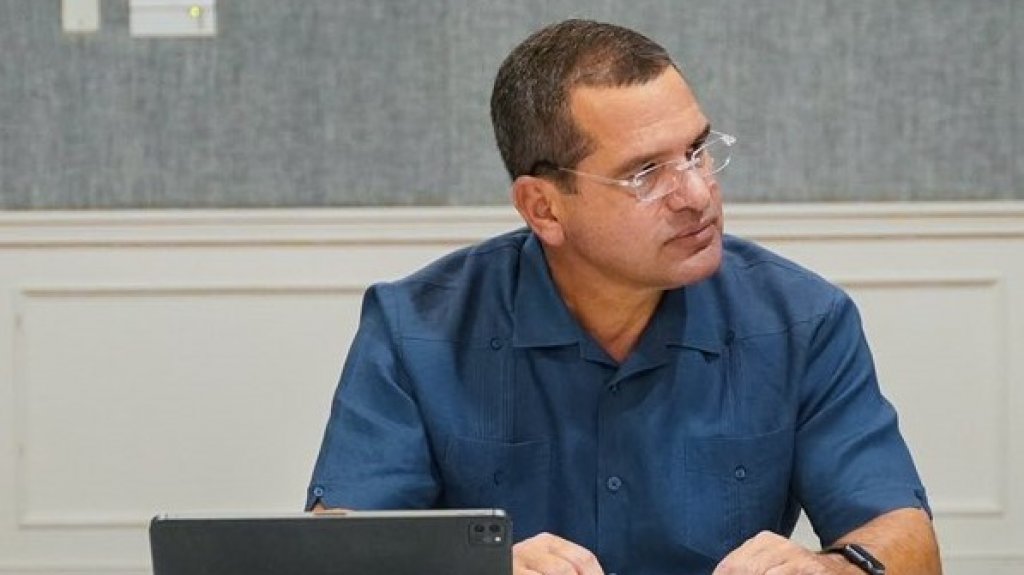  Gobernador cumple con responsabilidad contributiva: ingresos del mandatario totalizaron 72,365 d&oacute;lares 