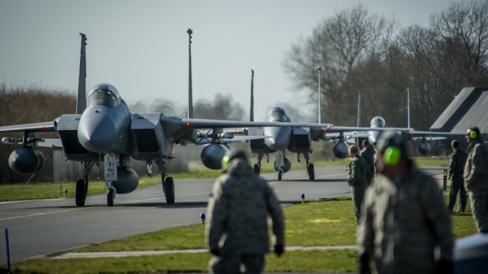 EE.UU. despliega seis cazas en su base aÃ©rea de TurquÃ­a