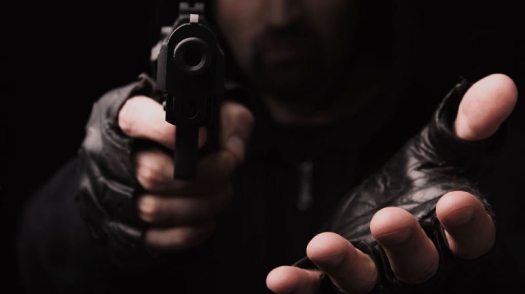 Asaltan a un individuo frente a parada de la AMA en Hato Rey 