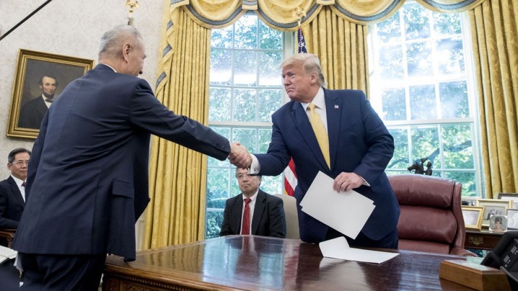  Trump afirma que acaba de alcanzar con China "el mayor acuerdo de la historia de EE.UU." y cuenta sus detalles 