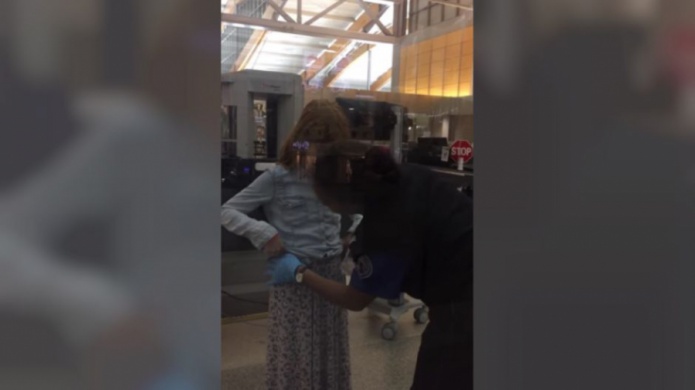 Padre denuncia que una agente de la TSA "manoseÃ³" a su hija durante requisa